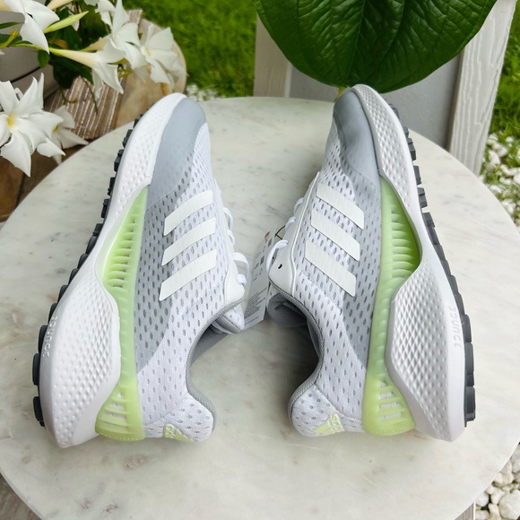 🌿🤍Adidas🤍🌿Beautiful Comfy day 🌿New - Picture 4 of 11